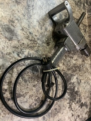 VINTAGE THOR 1/2'' HEAVY DUTY ELECTRIC DRILL with chuck key good cord