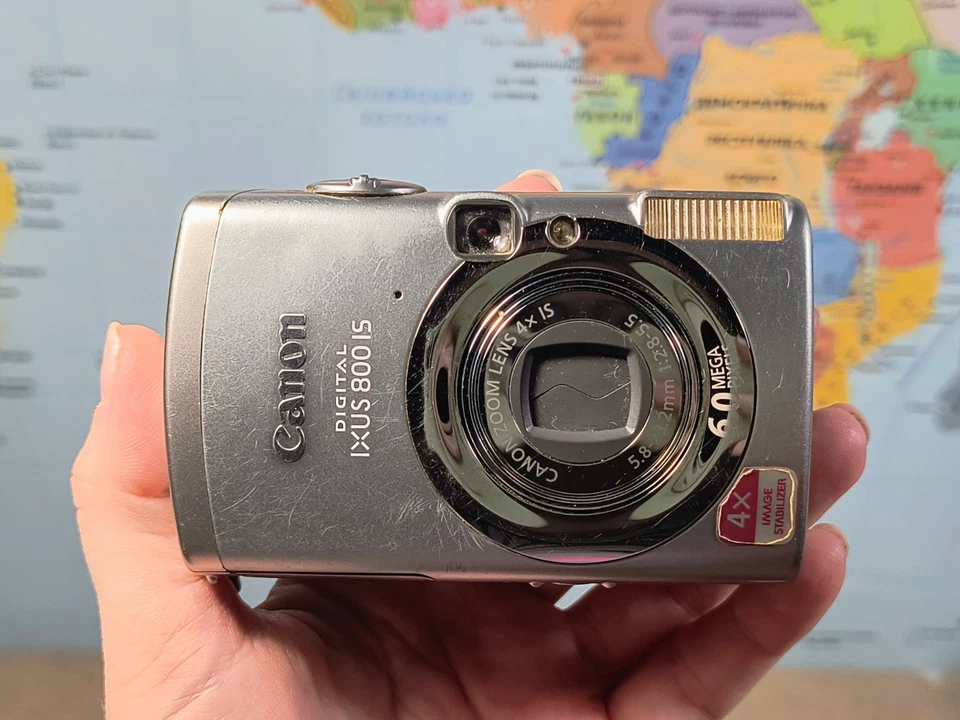 Canon PowerShot ELPH SD700 IXUS 800 6MP Digital Camera - Silver Fully Working - Image 3 of 4