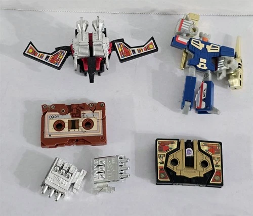 B-258 VINTAGE 1980'S HASBRO G1 TRANSFORMERS MINI CASSETTES VEHICLES LOT