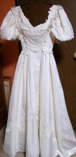Vintage 1980's Ivory Wedding Dress with Puff Sleeves,Long Train  Lace-XS/S