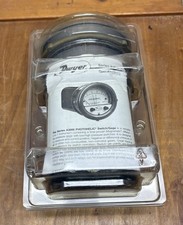 New open box Dwyer Series 3000 Photohelic Pressure Switch/Gage