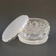 Lalique France Crystal Cygnes Swan Trinket Box Frosted Clear Round Lidded NOTE