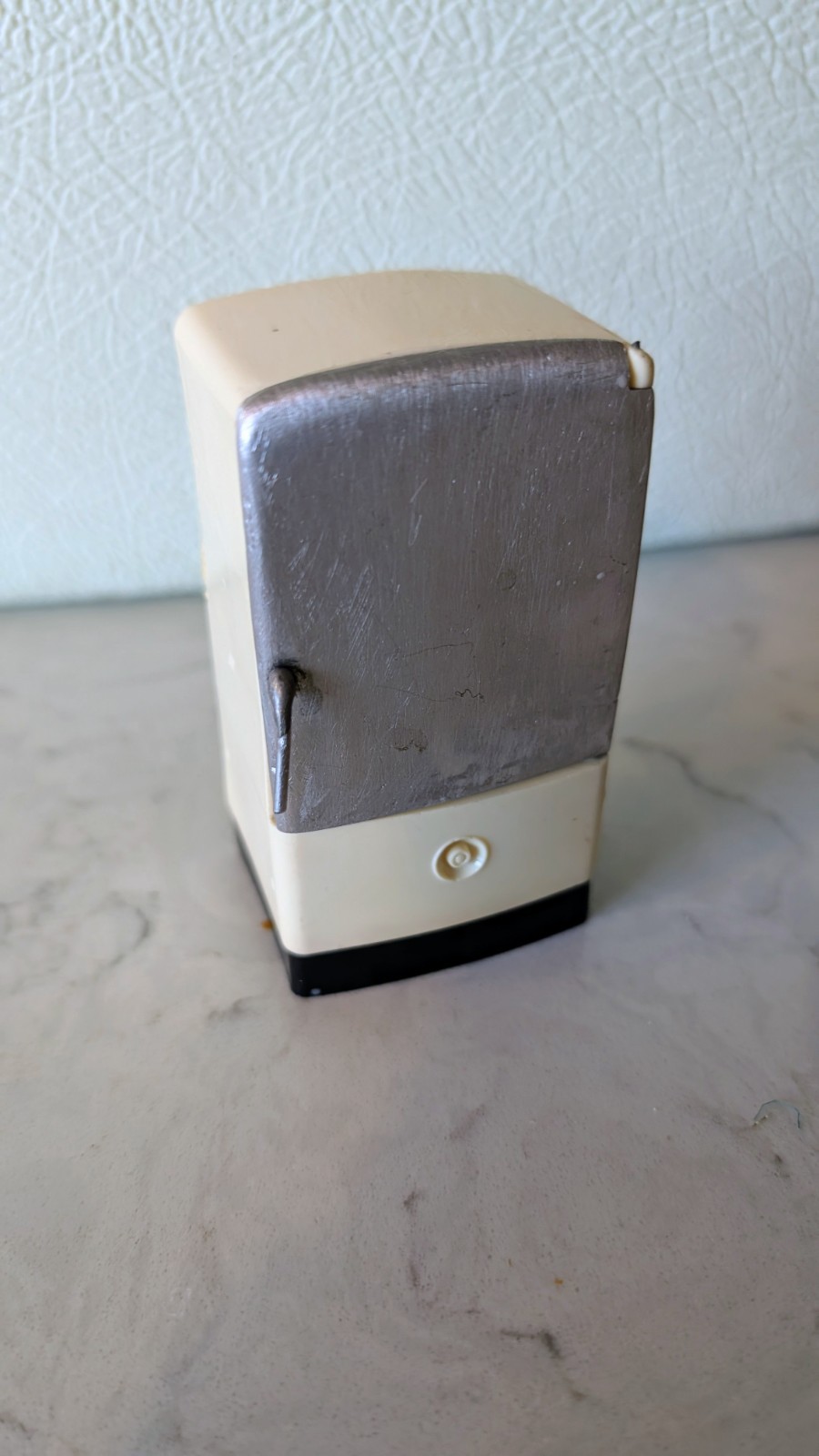 Dollhouse Refrigerator Cream Plastic & Silver Metal Retro Style 