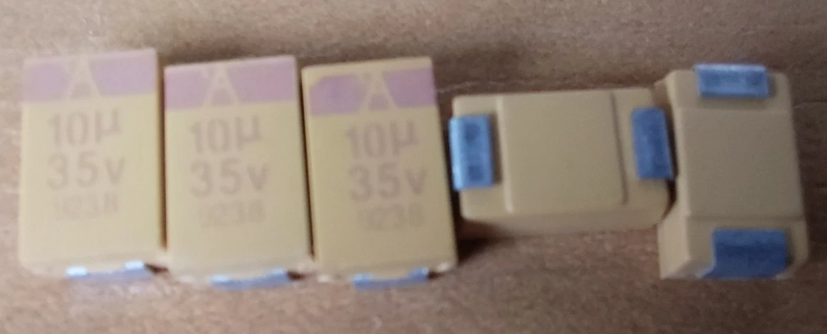 Lot De 5 Condensateurs TANTALE Axial 1µF 40V - Référence CL9/65 - Neuf Dans Emballage D'origine