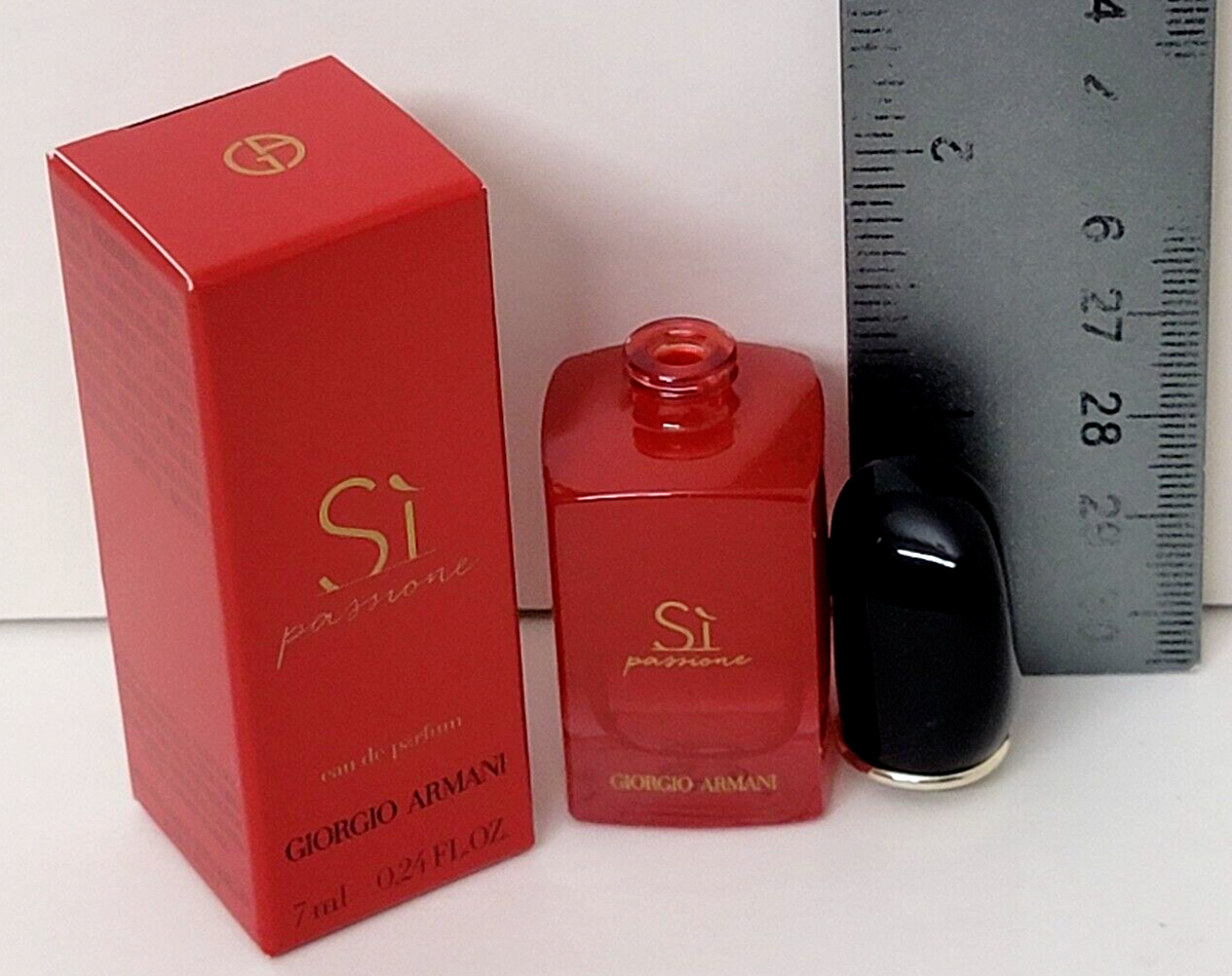 Si Passione by Giorgio Armani Eau de Parfum Women Mini Perfume