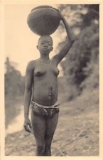 ETHNIC NUDE - Equatorial Africa - Water Carrier - REAL PHOTO - Publ. unknwon NU