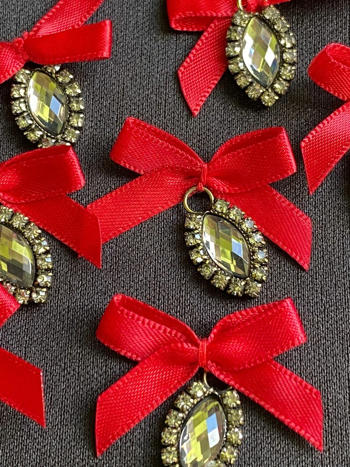 100/6 Stk Bogen mit Stein Rubinrot schwarz silber 3x3cm Polyester Stein - Bild 2 von 4