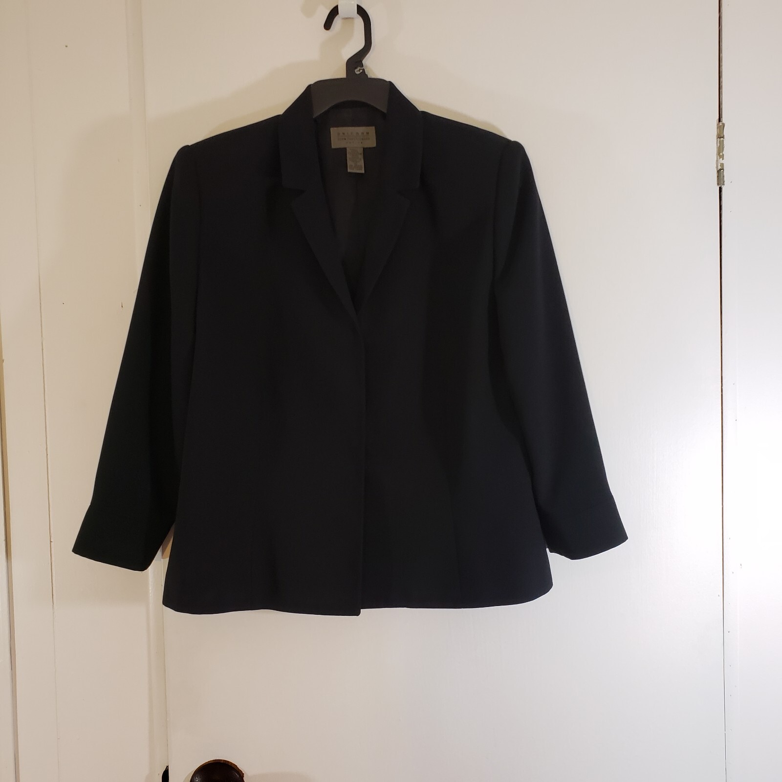 Uniform John Paul Richard Petite suit Jacket sz 10 Bl… Gem