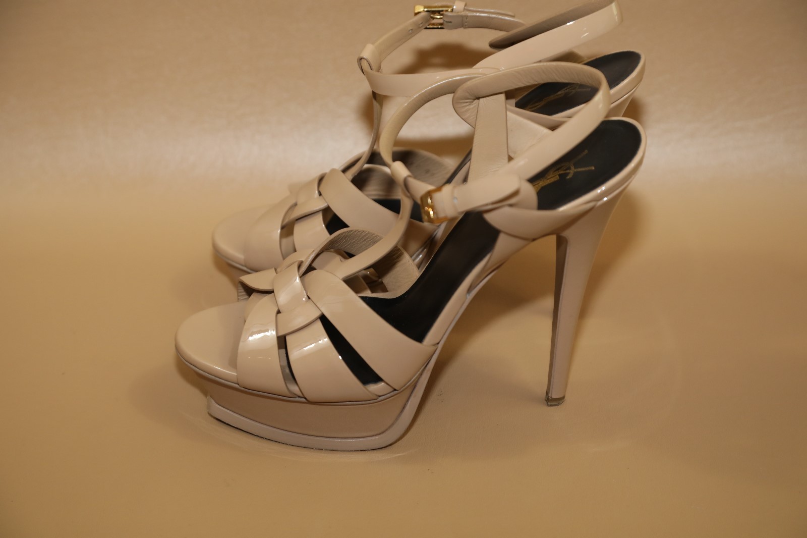 Sandalo YSL Yves Saint Laurent Tribute con cinturino a T plateau taglia 40