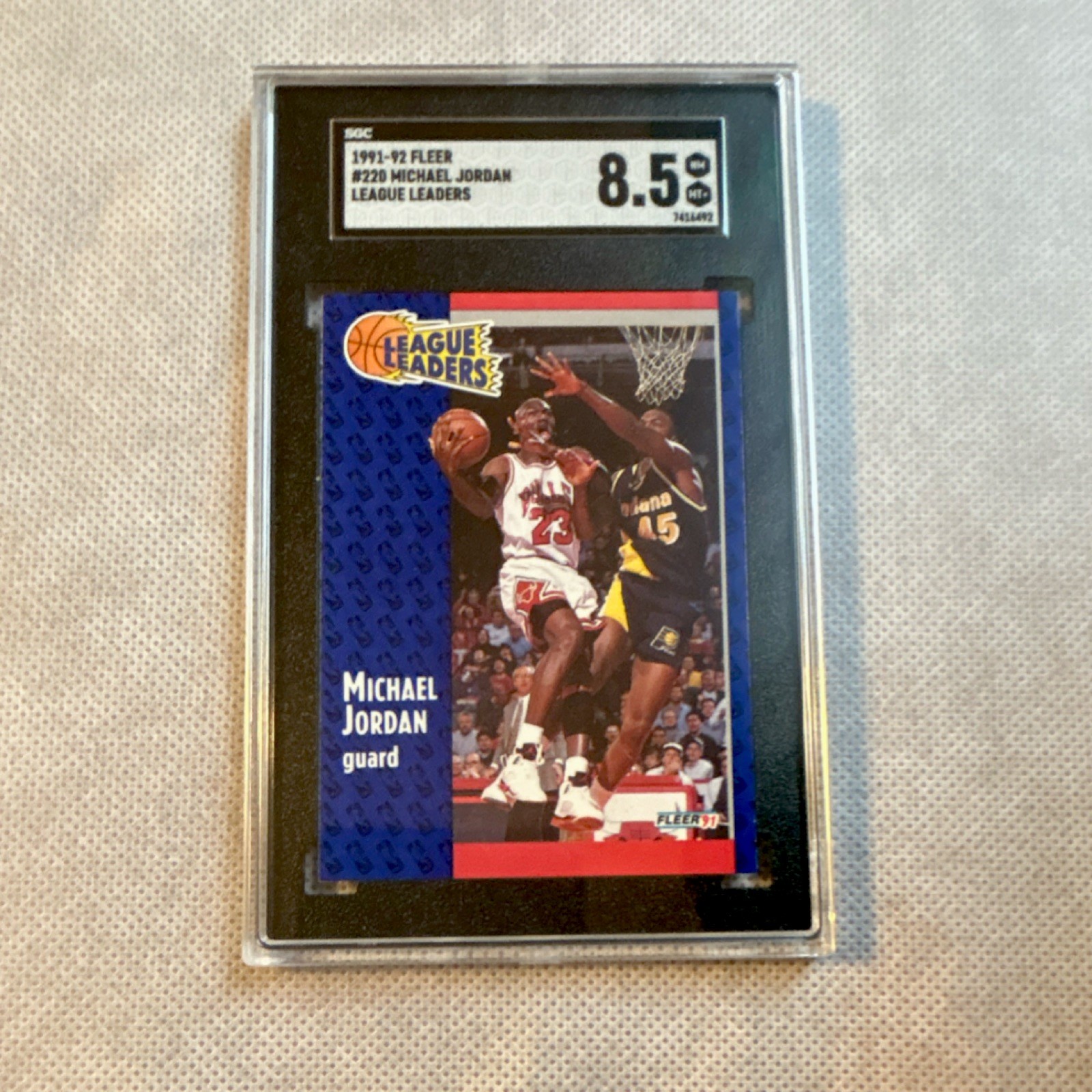 Fleer 1991-92 Michael Jordan League Leaders #220 SGC 8.5 Chicago Bulls