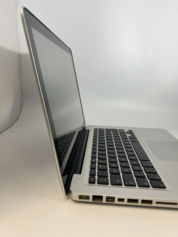 Apple MacBook Pro (13-Inch, 2.4 GHz, 4GB RAM, 750GB SSD, Mid-2010) - Image 4 of 4