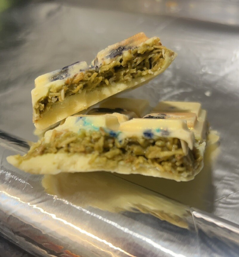 Dubai Chocolate Bar Inspired By The Viral Dubai Pistachio Kunafa dubai-chocolate-bar-inspired-by-the-viral-dubai-pistachio-kunafa