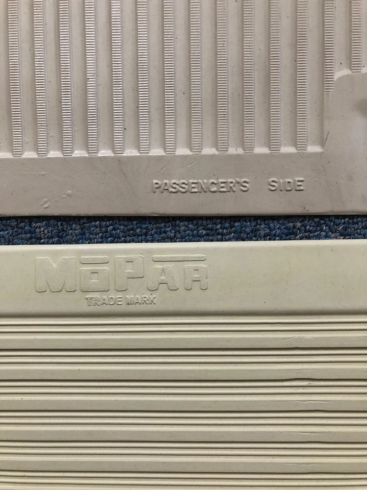 Комплект передних и задних напольных ковриков для салона Chrysler Plymouth Dodge DeS 1955-1961 годов выпуска - Изображение 4 из 4