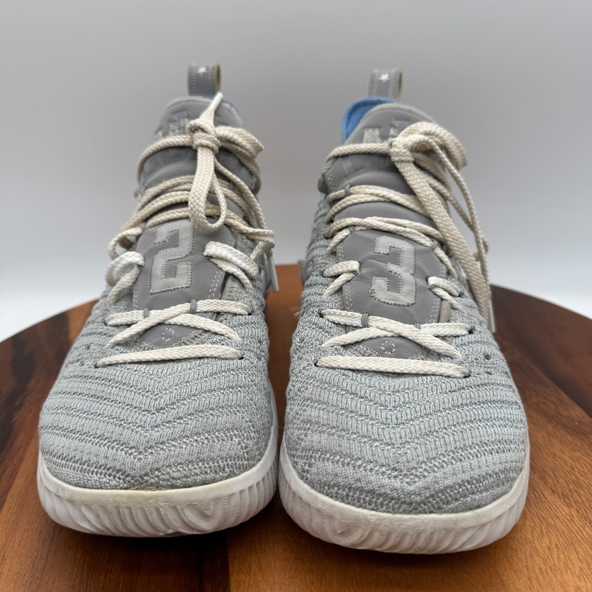 【未使用】NIKE LEBRON XVI LOW グレー 28cm 未使用】NIKE LEBRON XVI LOW グレー 28cm 中古・古着通販】NIKE