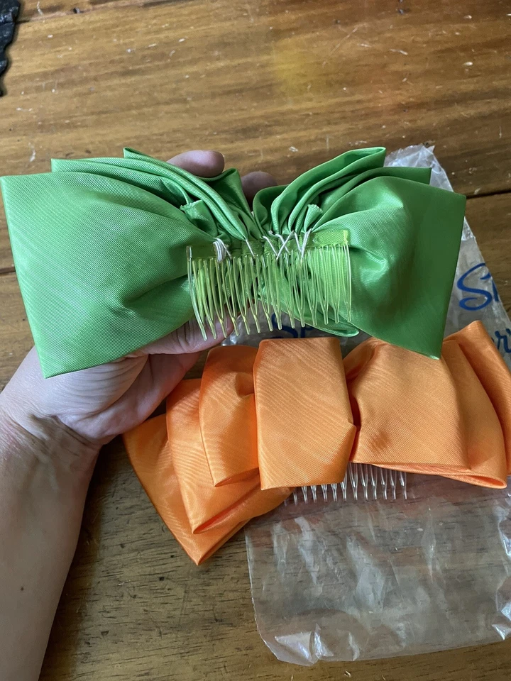 Dos peines de moño de pelo Spencer’s vintage años 80 naranja verde nuevos en paquete Foto 4 de 4