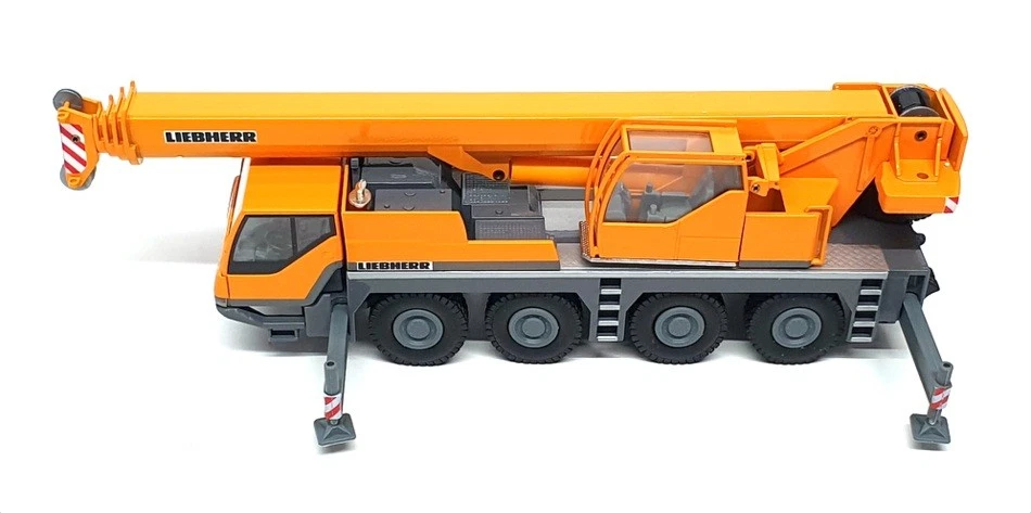 Conrad 1/50 Scale Diecast 2094/0 - Liebherr LTM 1060/2 Mobile Crane - Image 4 of 4