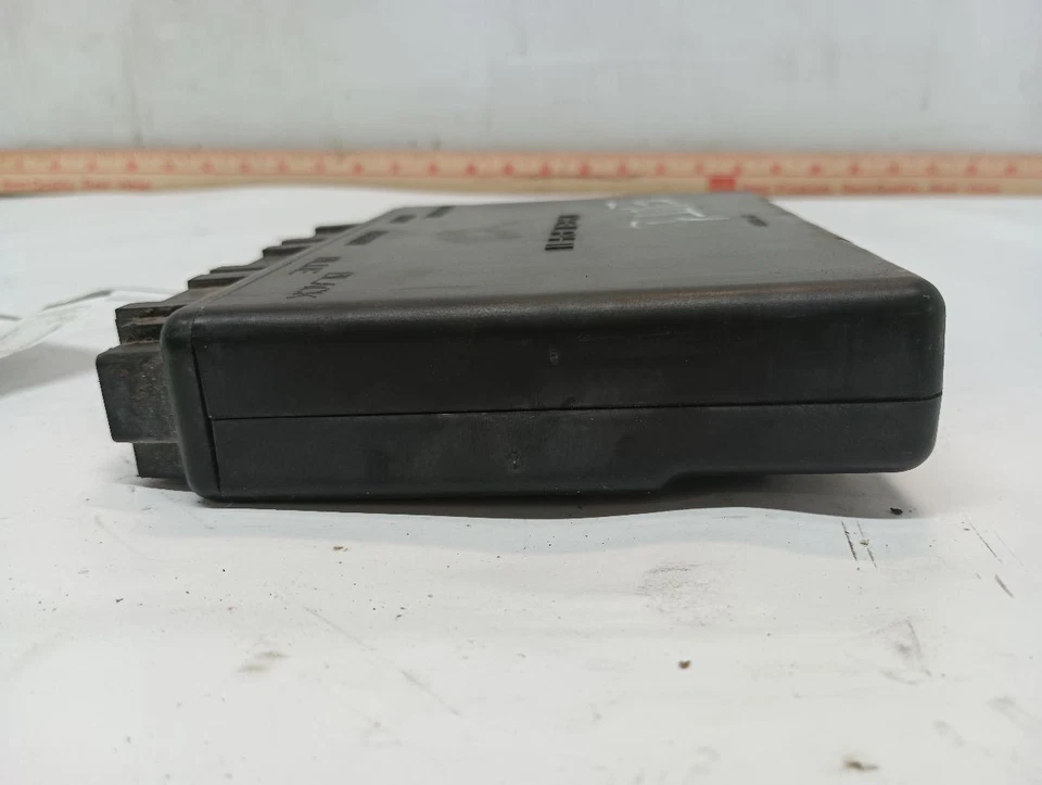 Módulo de control de carrocería GM 15136877 BCM de 2005 Chevy Tahoe 10100890 Foto 4 de 4