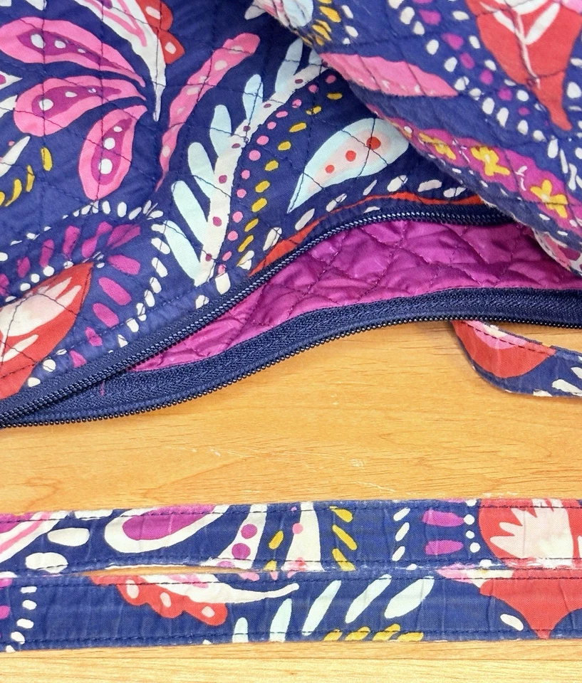 Vera Bradley Extra Large Duffle Bag Painted Paisley Blue Pink Travel Luggage - Image 4 of 4