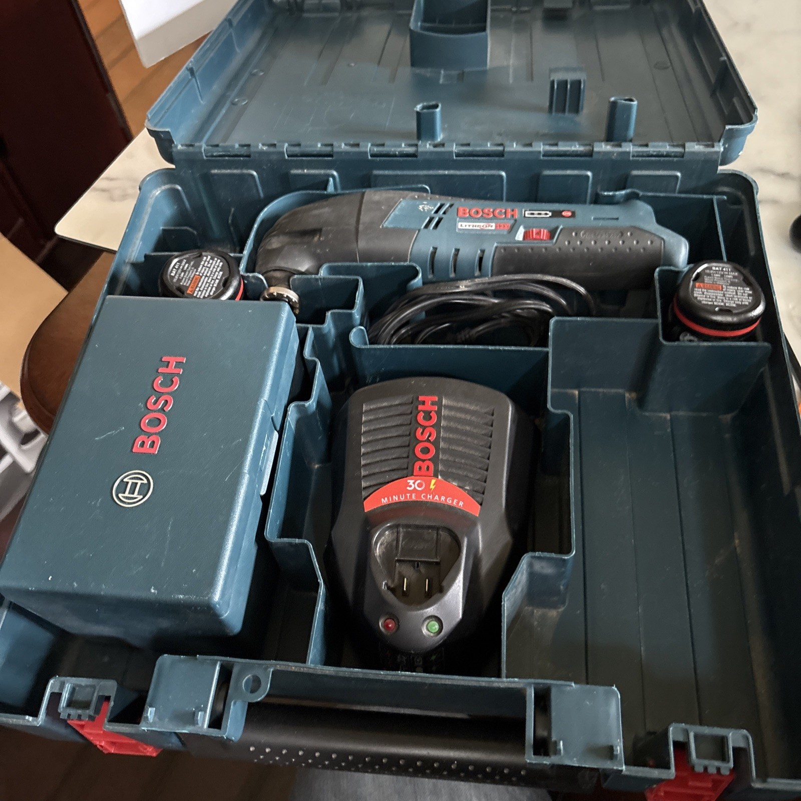 Bosch PS50 12V Max Oscillating Tool Kit with Battery Charger and Case-image