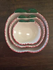 FARMHOUSE Vintage Apple Shaped Set of 3 Stoneware Nesting Mixing Serving Bowls