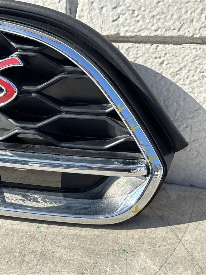 2021-2024 MINI COOPER COUNTRYMAN S UPPER GRILLE OEM USED Foto 4 de 4