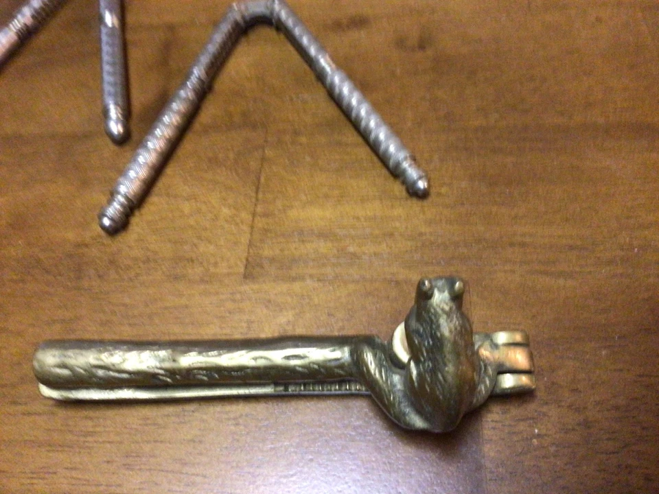 3 Vintage Nutcrackers HMQ And Unbranded All Approximately 5" Long - Image 3 of 4