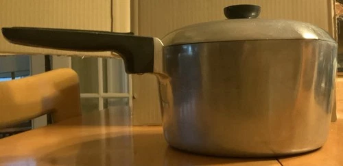 Wagner Ware Sydney O Magnalite 4 QT Sauce Pot 4684-P with Lid Double Spouts VTG