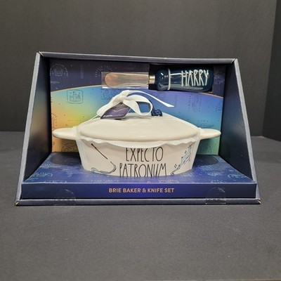 Rae Dunn Harry Potter  Expecto Patronum Brie Baker and Knife set