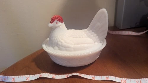Vintage Milk Glass Hen Candy Dish Pre-owned, Large
