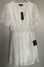 Warm Day Dreams White Floral Jacquard Skater Mini Dress size Medium