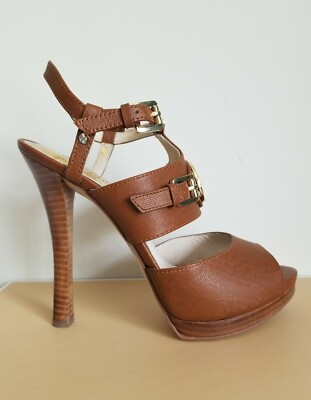 Michael KORS MACKENZIE MK GOLD LOGO SAFFIANO PLATFORM SANDALS 7.5