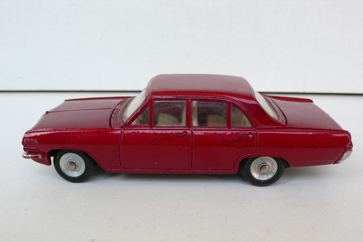 DINKY TOYS FRANCE OPEL ADMIRAL REF 513 66/769 TRÈS BON ÉTAT