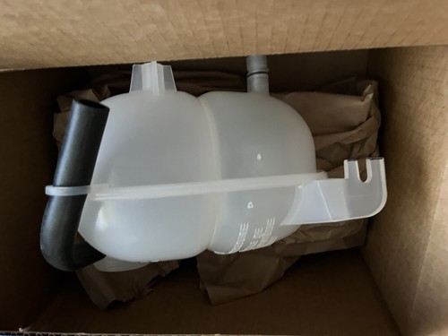 New saturn sky bottle Coolant Overflow Expansion Reservoir Tank - Picture 2 of 2
