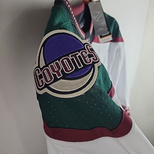 NWT Adidas Arizona Coyotes Hockey Jersey Sz 44 XS Kachina Blank Away White OOP - Picture 4 of 11