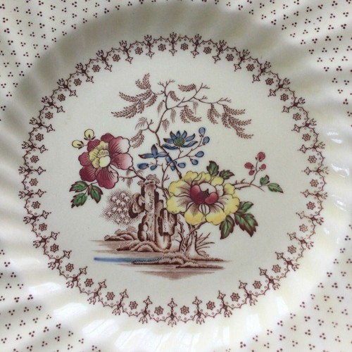 Royal Doulton Grantham Square Fluted Plate Floral Design D 5477 Browns Vintage - Picture 2 of 6