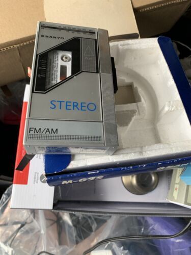 SONY Radio Cassette Player 3 band CF-1980V mark5 2 way SONY Radio Cassette Player 3 band CF-1980V mark5 2 way