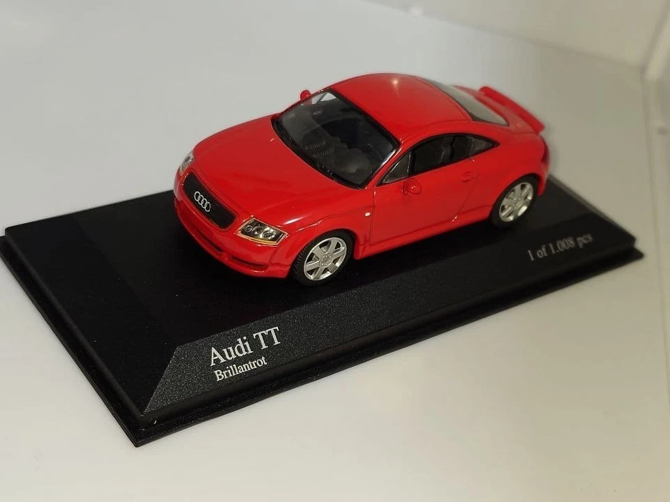 MINICHAMPS Audi TT 1/43 Red Diecast Model Car Collector Miniature Classic - Immagine 2 di 4