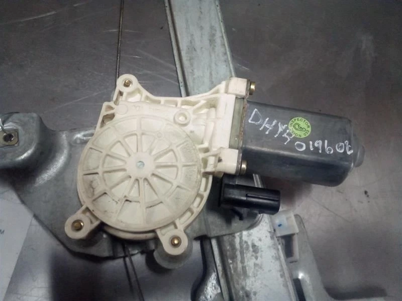 Regulador ventana trasera izquierda conductor con motor Dodge Magnum 2005 7456743 Foto 2 de 4