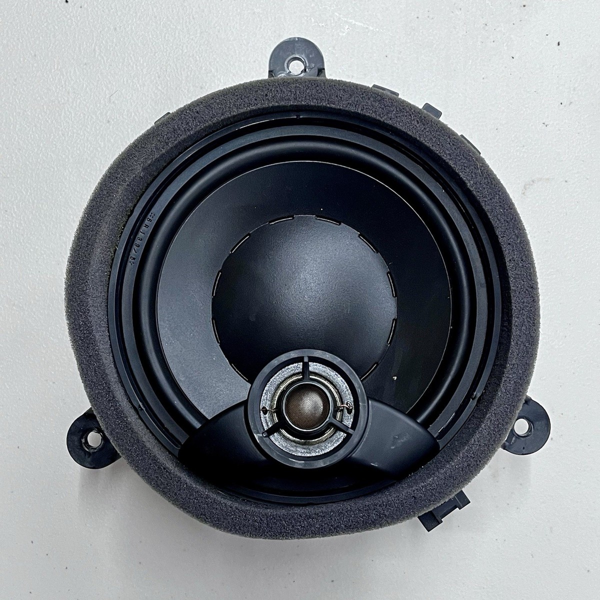 Genuine Volvo Dynaudio Rear Door Speaker for XC90 Pn 30752354 Fits