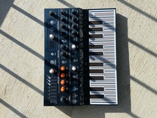 Arturia MicroFreak Experimental Hybrid Synthesizer