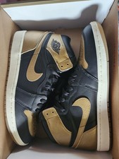 Jordan Air Jordan 1 Retro High OG Black Gold ...