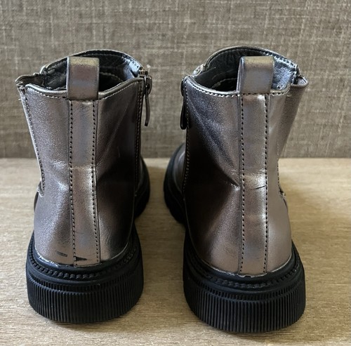 Tahari Stiefel Jugend Mädchen Metallic Grau Reißverschluss Stiefel Größe 1 - Bild 4 von 6