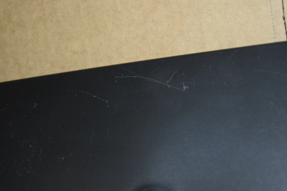 ¡Nuevo! Soporte de licencia delantero Audi Q7 SQ7 2020+ 4M0,807,287,J Foto 2 de 4