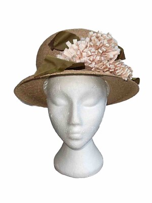 BAILEY TOMLIN PINK FLOWER DETAIL FRONT STRAW SHAPED