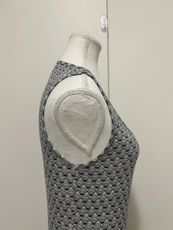 French Connection top women XS tank sleeveless excellent condition Item38 - image 4 of 4