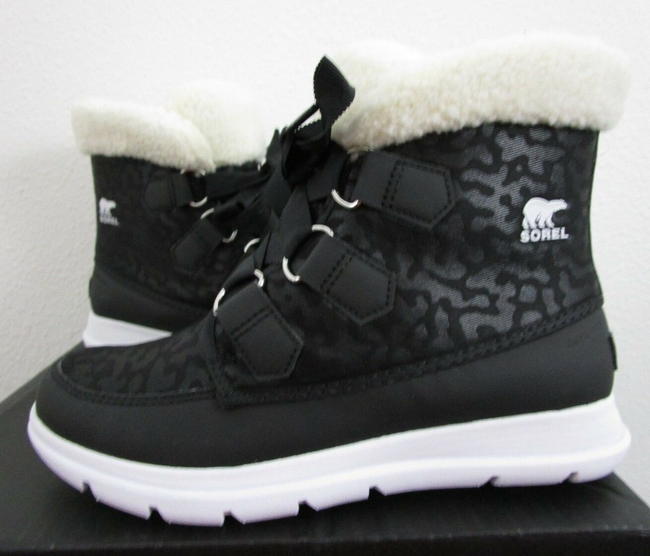 sorel women's explorer carnival winter boot