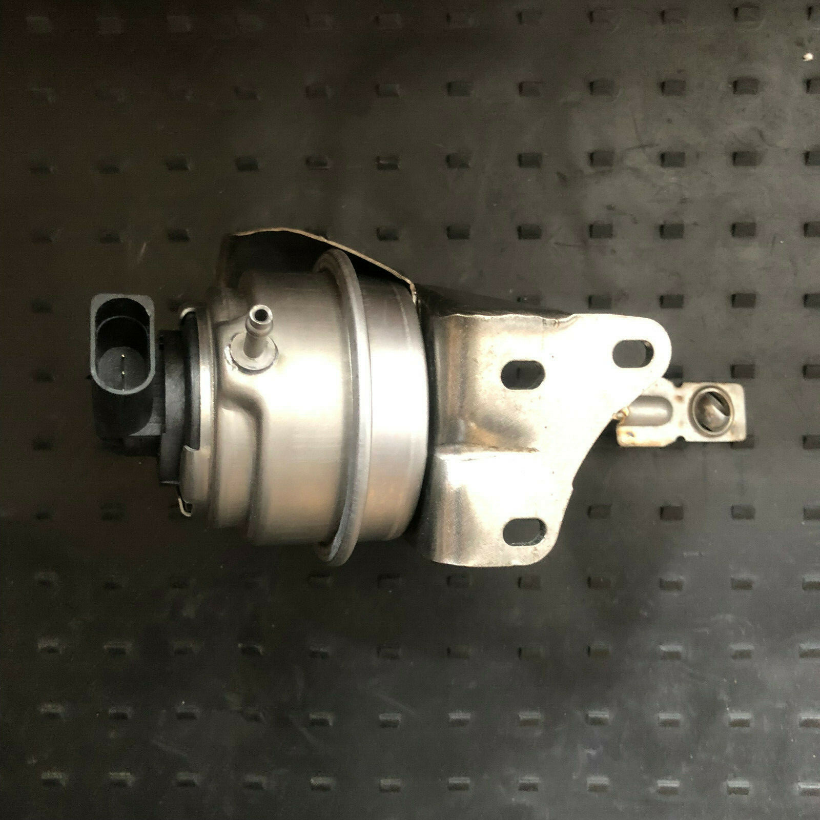 DRUCKDOSE UNTERDRUCKDOSE ABGAS-TURBO-LADER FÜR AUDI A6 4B C5 2.5 TDI BJ 97-05