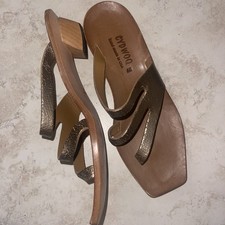 Cydwoq Hand Made Wooden Boho Leather Sandals Womens Sz 40 Bronze Golden