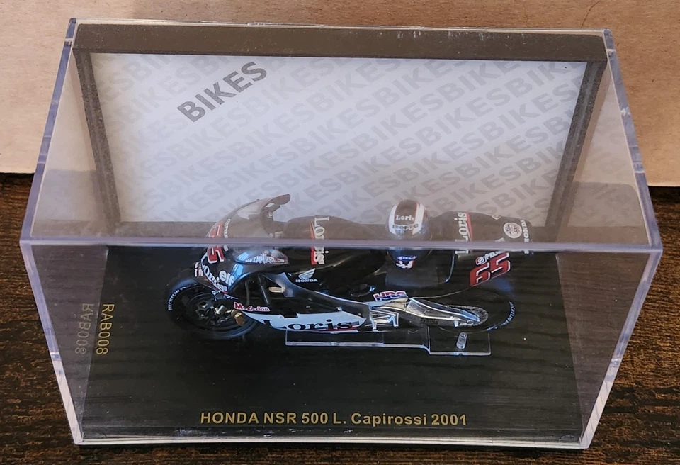 Ixo 1/24 Scale Motorcycle RAB008 Honda NSR 500 L. Capirossi 2001 - Image 2 of 4