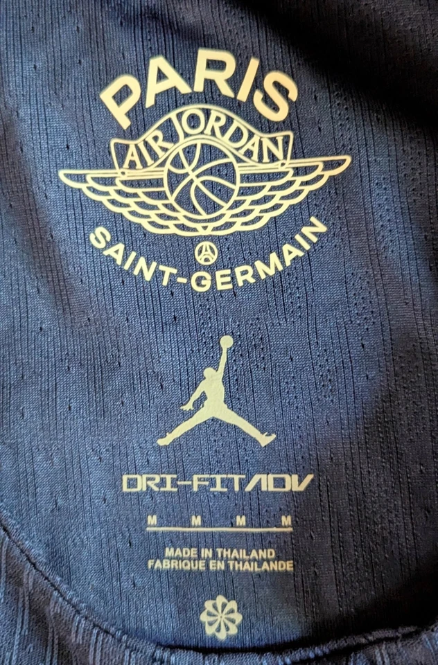Jordan Maillot PSG Jordan Wings D. Doué 2024/25 - Photo 3/4